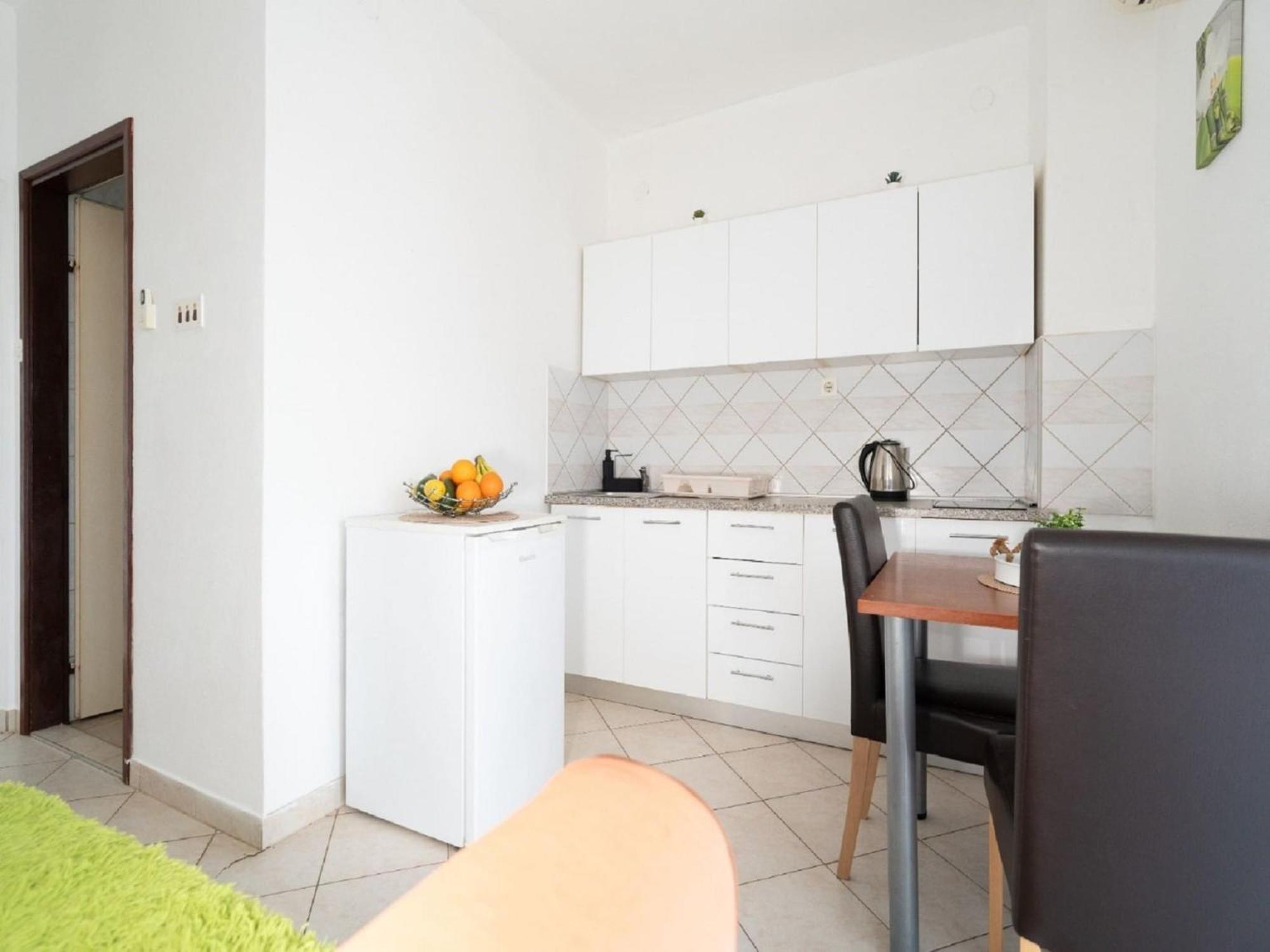 Apartments Milic - One Bedroom Apartment With Sea View And Terrace กอร์นยิ คาริน ภายนอก รูปภาพ